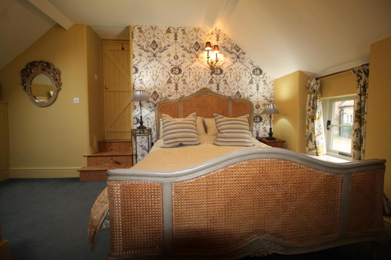The Coach House Vila Whitby Exterior foto