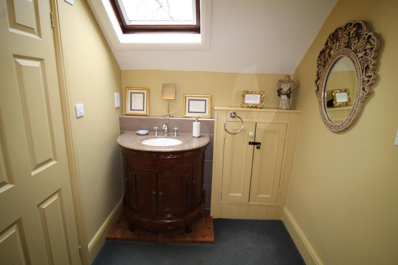 The Coach House Vila Whitby Exterior foto