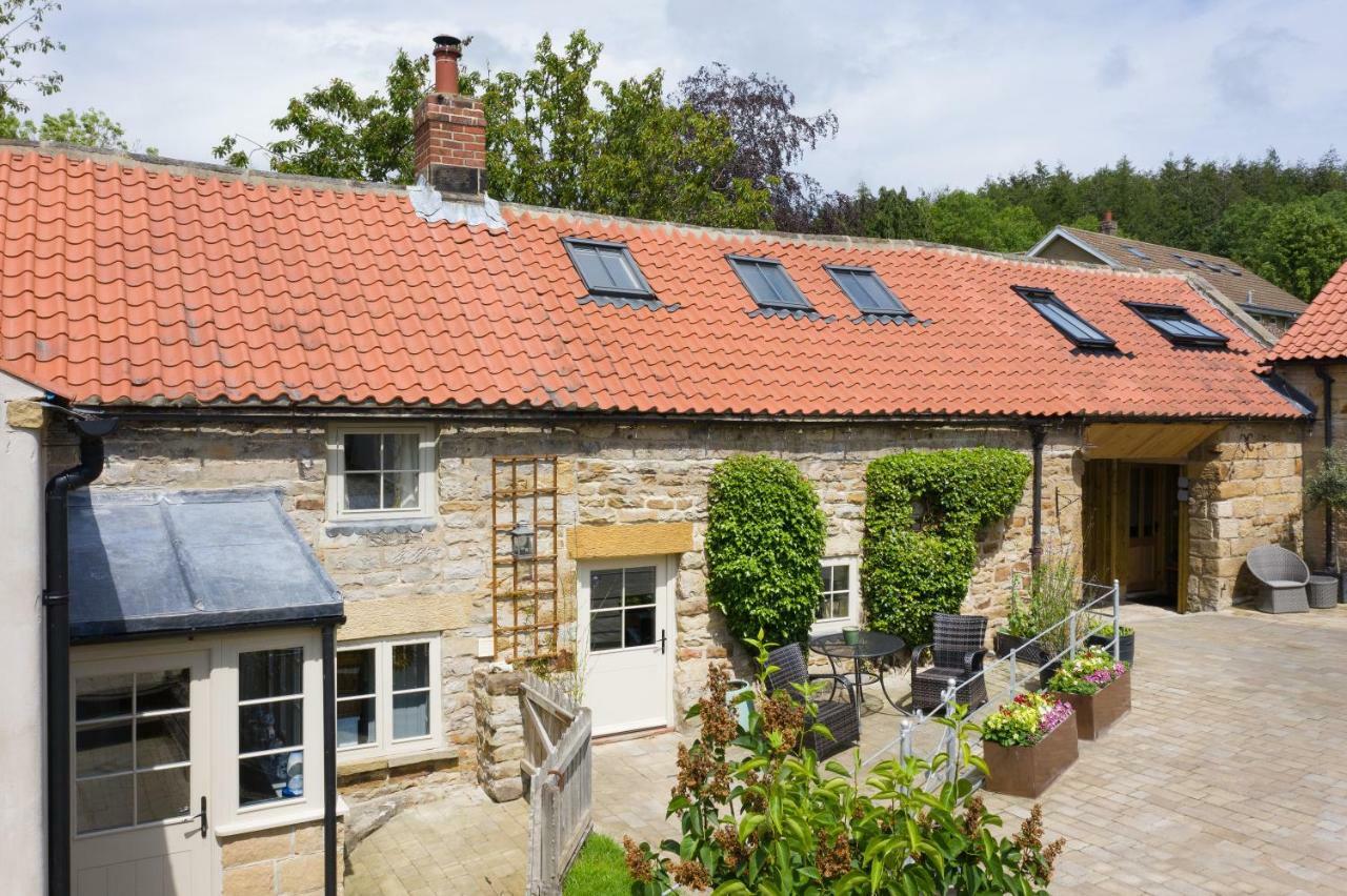 The Coach House Vila Whitby Exterior foto